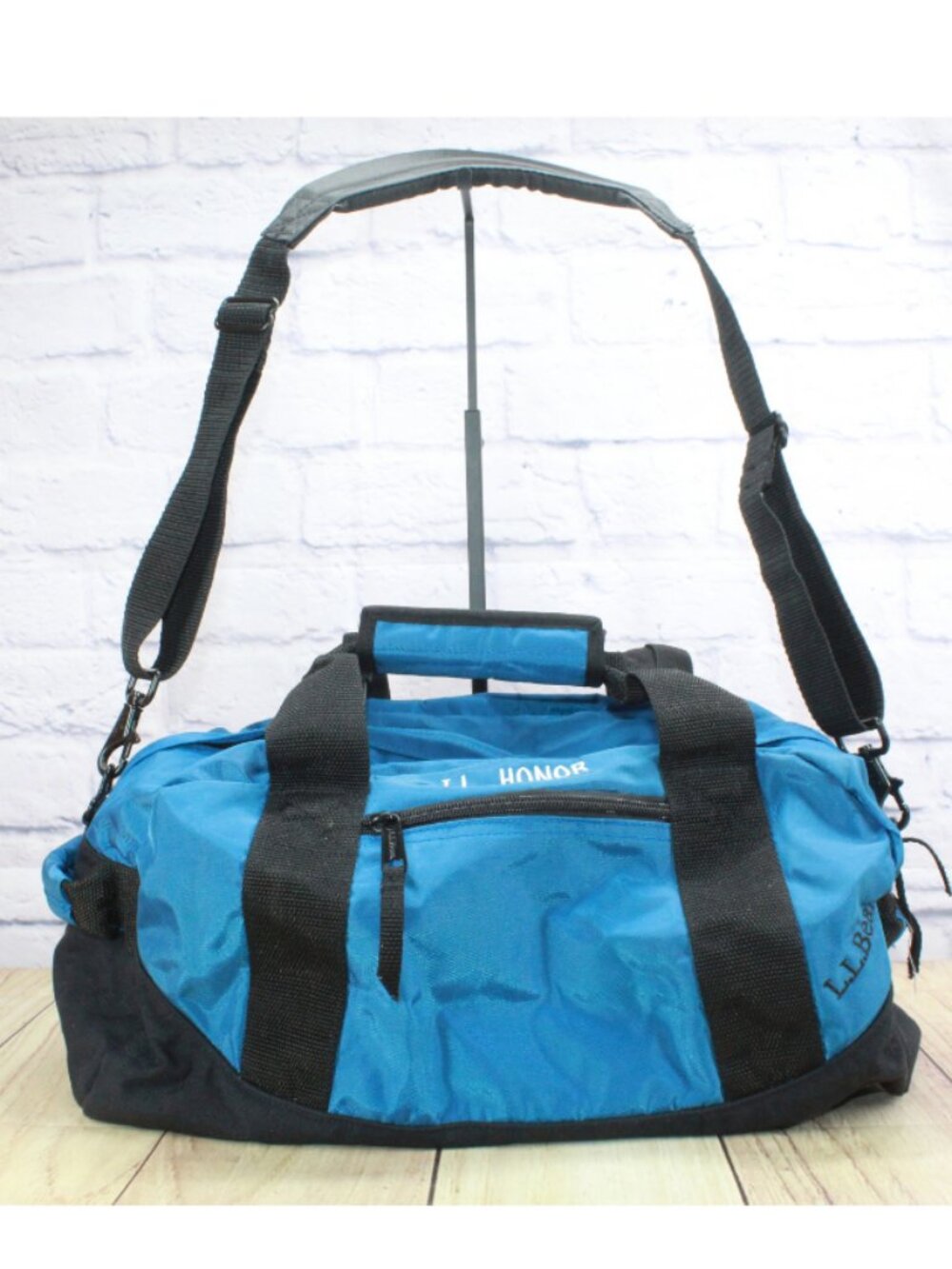 LL Bean Unisex Adventure Duffel Gym Weekender Blue Travel Carry On Bag 9x17 Inch